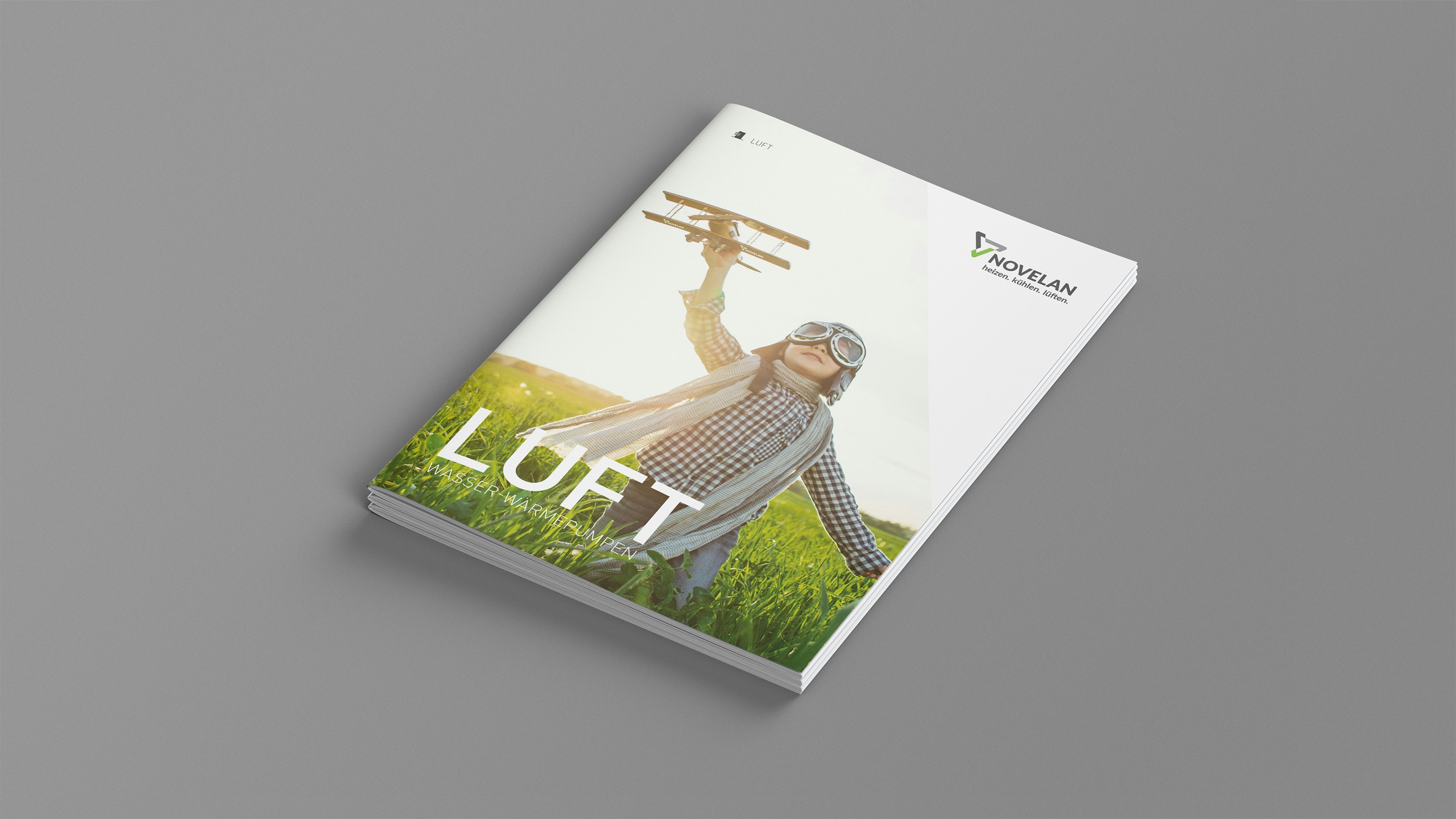 Mockup NOVELAN Spartenbroschuere Luft Titel